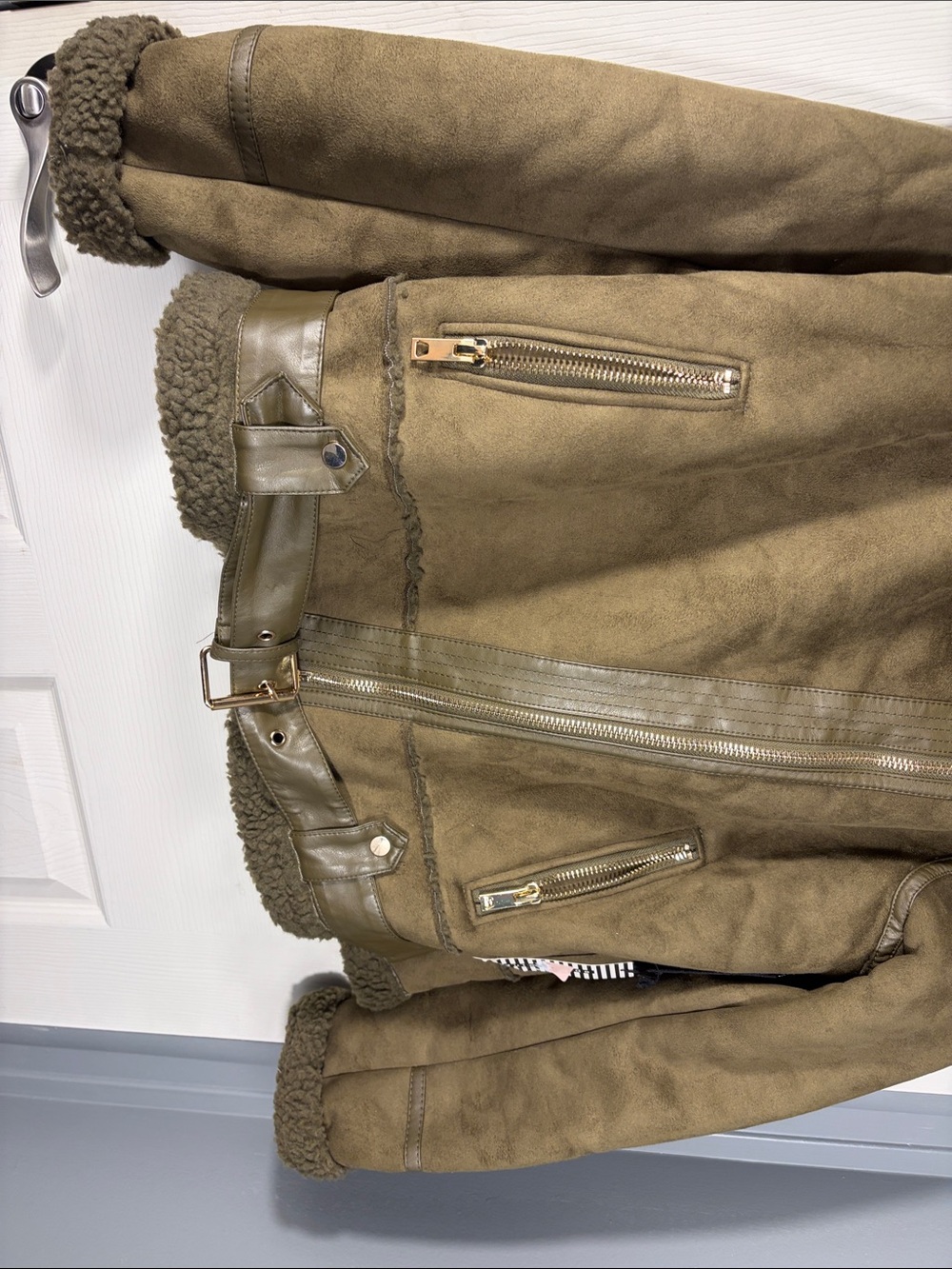 Haute Monde Olive Green Shearling-Lined Aviator Jacket - Picture 4 of 7